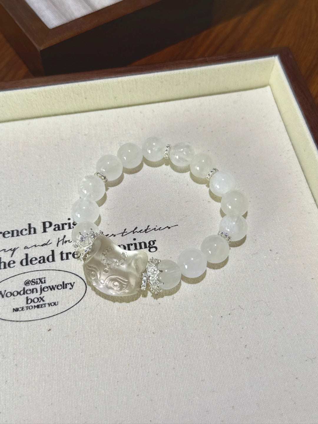 ▫️▪️ White Ghost White Crystal Fox Bracelet